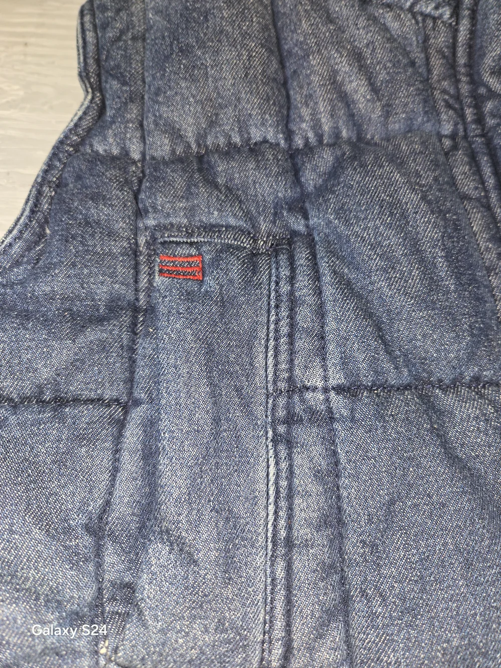 BDG Denim Quilted Puffer Vest in Blue Womens XS - Picture 2 of 6